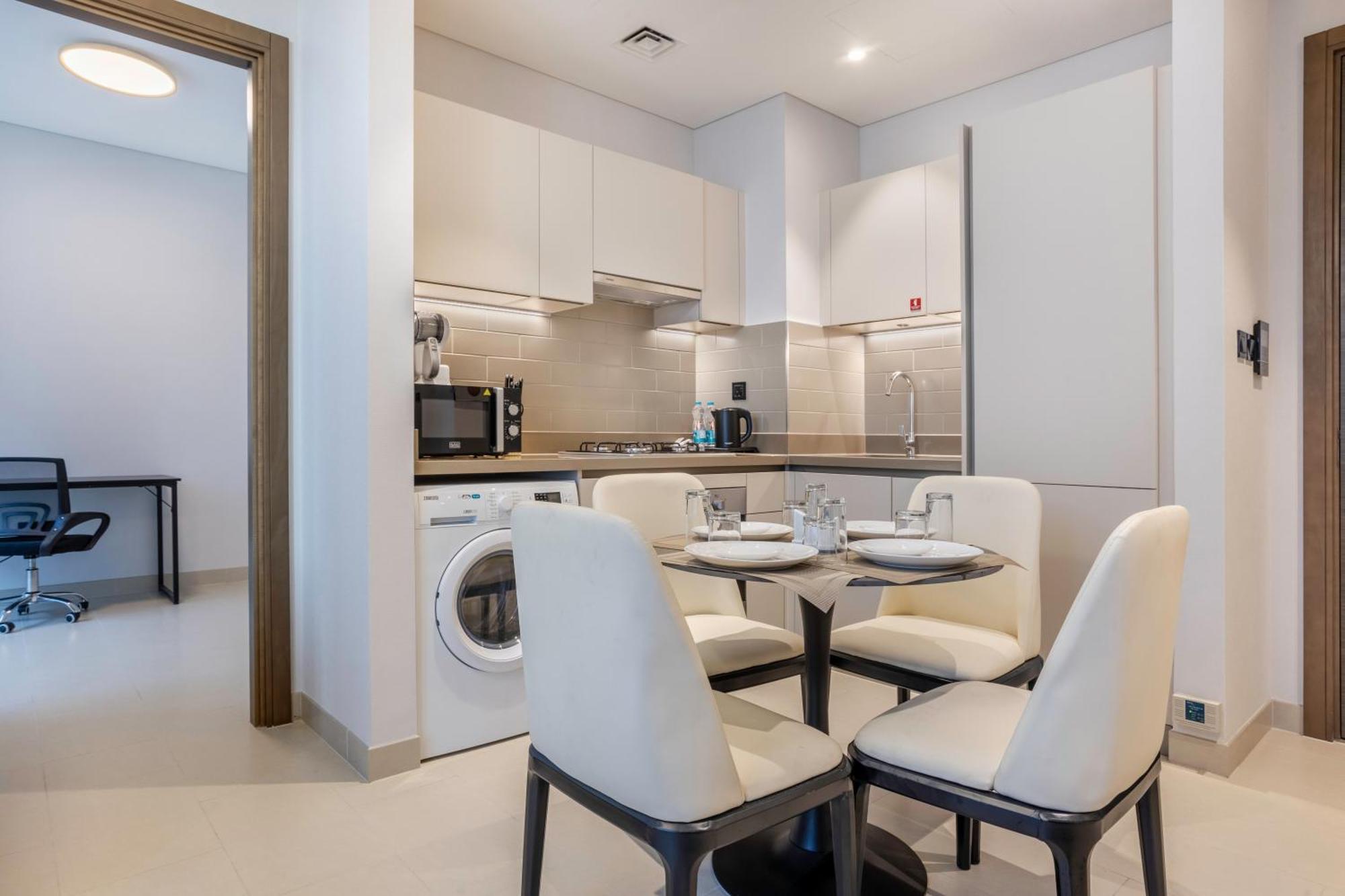 Stay By Latinem Luxury 1Br Plus Study Holiday Home Cv A2712 Near Downtown Dubai Exterior foto